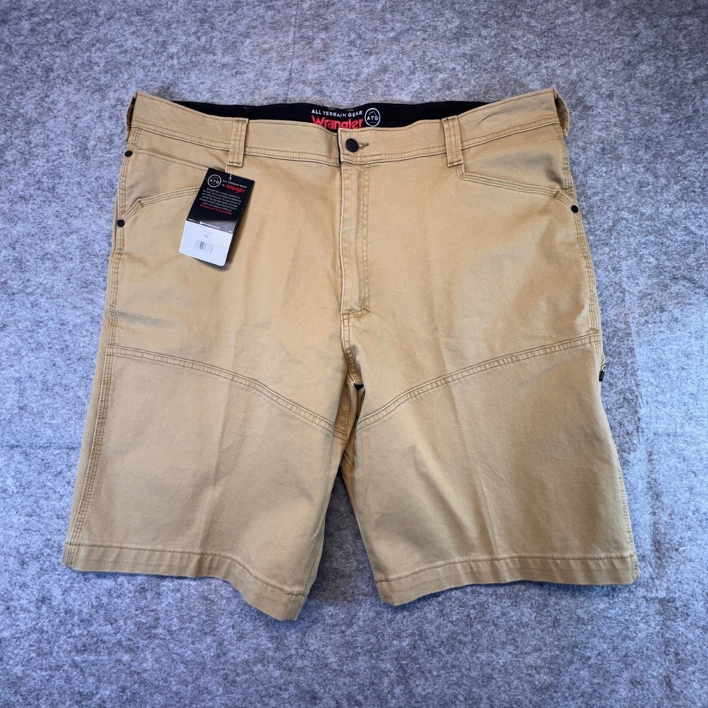 Wrangler ATG Men 42 Khaki Tan Reinforced Utility Shorts 10NS957KL NWT Stretch